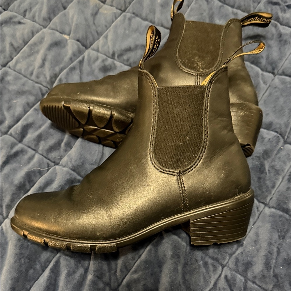 Blundstone Black Boots 1671